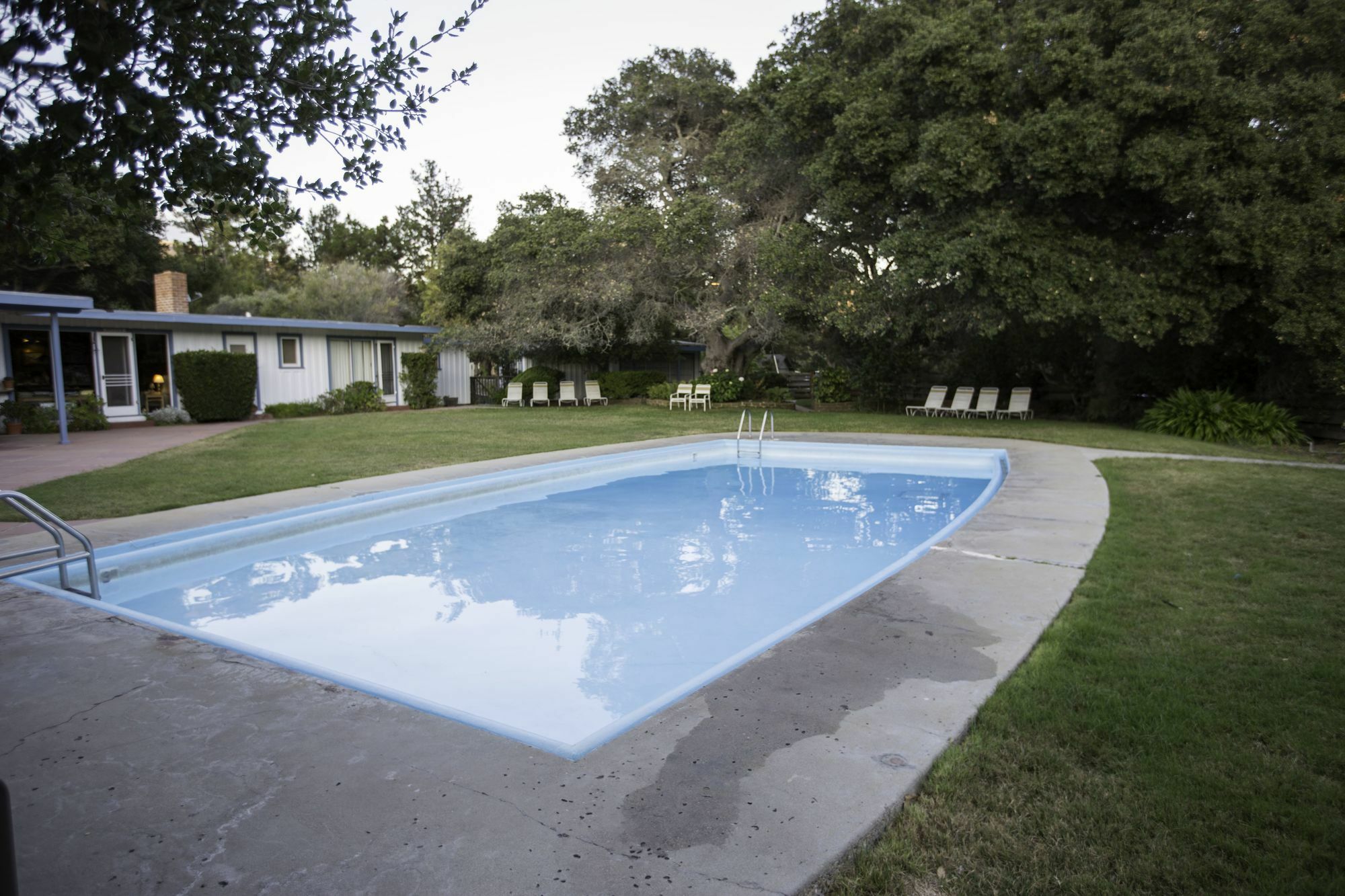 The Blue Sky Lodge Carmel Valley Exterior photo